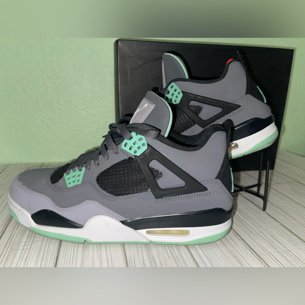 PreOwned/Lightly used:Air Jordan 4 Retro:Drk Grey/Green Glow-Cmnt gry blk,Sz 10 - Picture 7 of 14